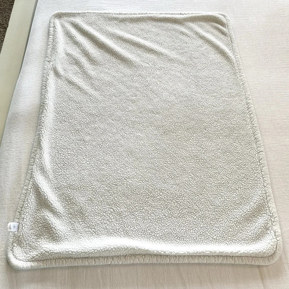 Carters Puppy Dog Face Blue Baby Blanket Sherpa 3D Sensory
